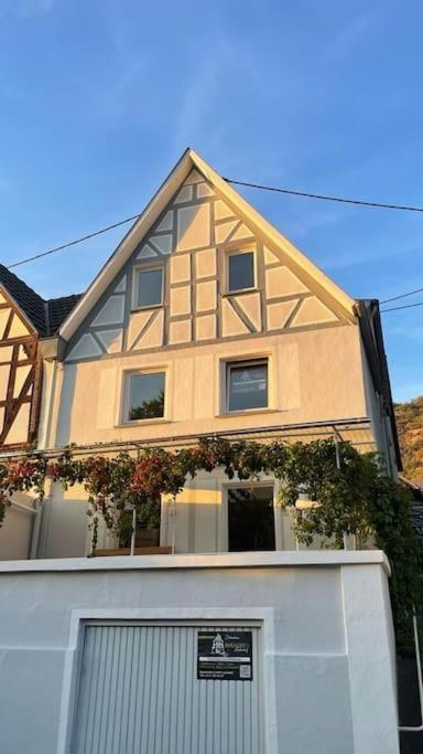 _ferienhaus Rheinzeit 614 Schoenes Haus Direkt Am Rhein *